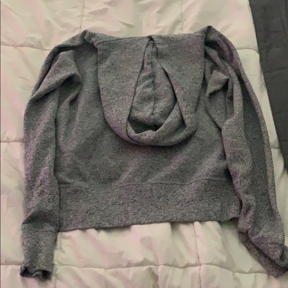 SOLD Roots Salt and Pepper Sweatshirt Size Small - Picture 2 of 5